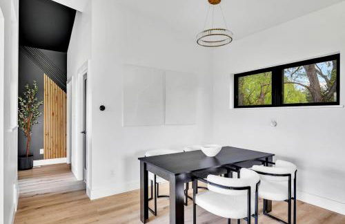 Entire Home with Local Restaurants and Lodges - Foto 6