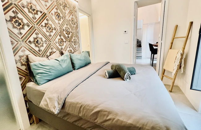 Tiny Townhouse In The Historic Centre - Photo 2