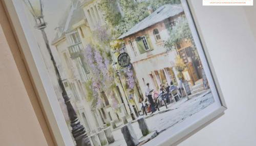 Centrally Tucked Away Private 4bed - Free parking! By Hinkley Homes Short Lets & Serviced Accommodation - Foto 3