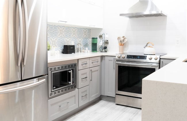 Modern Oasis - Photo 36