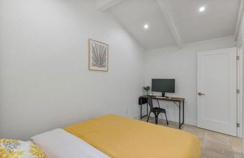 Molivu Homes 3BR - NewRemodel, PetFriendly, Yard - Foto 31