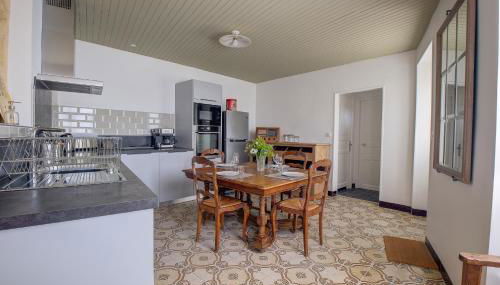 Le Prieuré "Péridoors" - Élégance, Histoire & Jacuzzi - Foto 3, stove