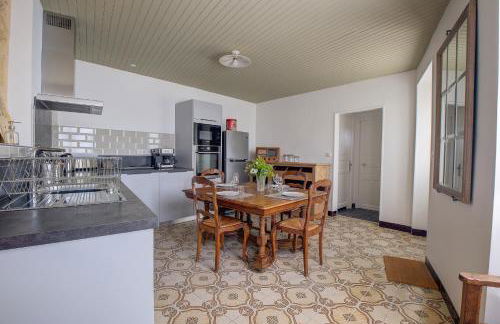 Le Prieuré "Péridoors" - Élégance, Histoire & Jacuzzi - Foto 3