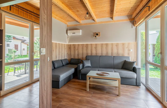 Holiday Homes With Pool, Close to the Beach - Photo 9