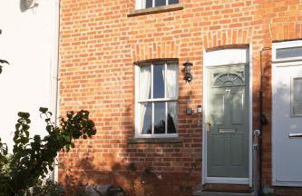Beautiful cottage style 3-bed By Valore Property Services - Foto 31
