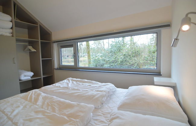 Alluring Holiday Home in Limburg near Forest - Photo 4