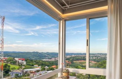 Apto com Churrasqueira e Vista Deslumbrante - Foto 2