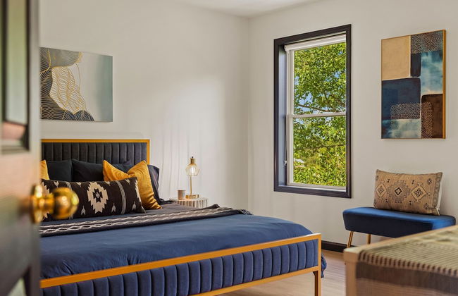 For Lake Sake by Avantstay Lakefront Hot Tub View - Photo 36