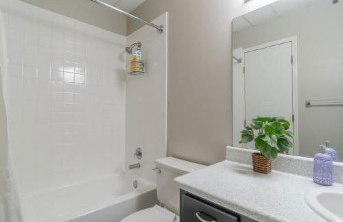 Boulevard Stays Quiet 1BR King Suite Pool Gym Parking 01 - Foto 14