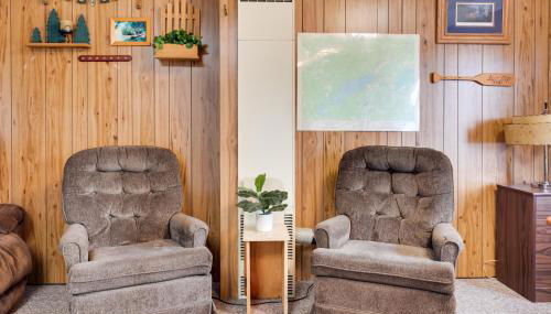 South Twin Lake Cabin with Dock, Steps to Water - Foto 3