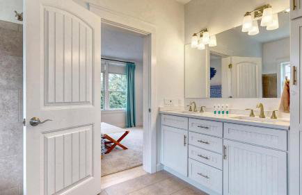 Family Tides by Bayley Vacation Rentals - Photo 32