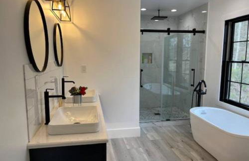 Amazing New House - Waterfront Getaway + Boat Dock - Foto 29