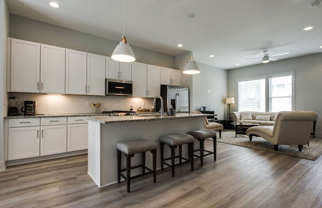 Harmony Highrise - Photo 13