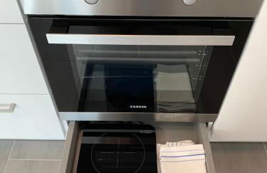 Top Modernes 1-Zimmer-Apartment mit Küche, Parkplatz, kostenfreiem WLAN und Netflix - Foto 21