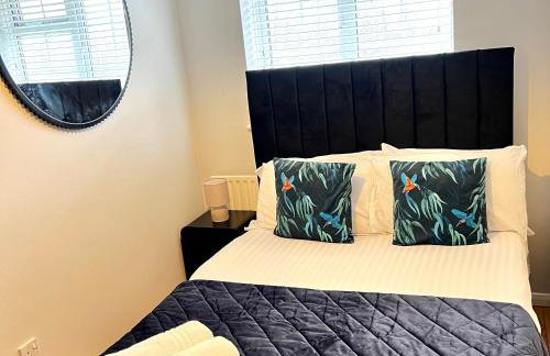 City Centre House - Pet Friendly - Free Parking - 2 Bedroom - Large Garden - Foto 19