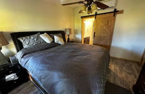 Cozy Cabin on Hiking Trailhead & Elk Preserve - Foto 29