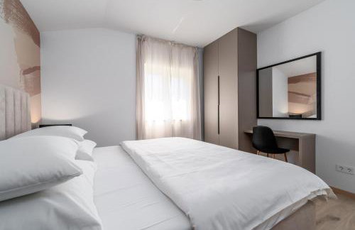 Villa Atopos with heated private pool, 5 bedrooms, Cinema room, panoramic sea views - Foto 20