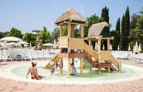 Villa Norcenni Aparthotel - Photo 44