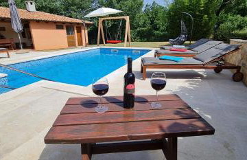 Sunny Garden Villa with Pool - Foto 8