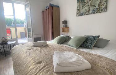 La vie est belle - centre d'Arromanches, terrasse - Foto 11