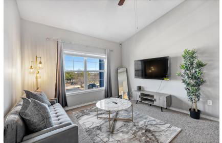 Cozy 1BD Near Walmart HQ with Long Stay Savings - Foto 2
