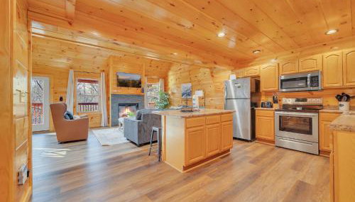 Bear Hug Hideaway 2 Bedroom Cabin - Foto 5