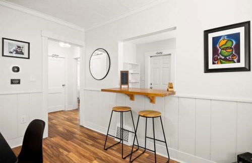 The Heights Hideaway 2BR Gem - Foto 11