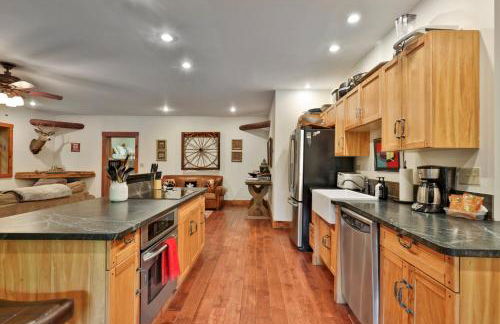 Spacious Vermont Mountain Retreat - 4BR,4BA - Near Skiing & Hiking - Perfect for Groups - Foto 15