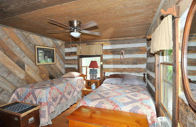 Pondview Cabin - Log Cabin Retreat - Foto 3