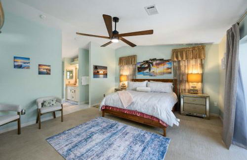 Gulf Access Waterfront Oasis with Heated Pool! Near Beach & Mercato! - Foto 36