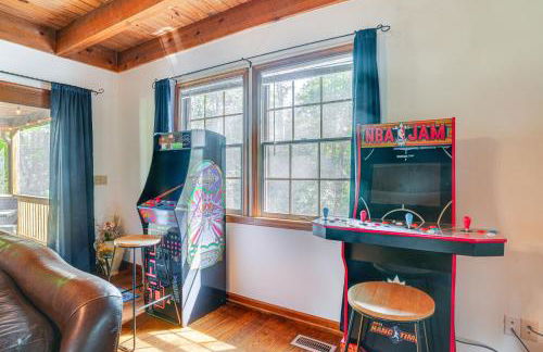 McGaheysville Home with Screened Porch and Gas Grill! - Foto 6