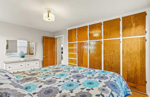 Spacious Family Home with Garage Game Room and Office! - Photo 22