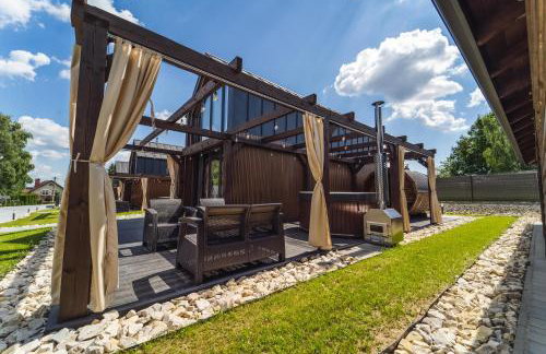 VILLAGE RESORT Sauna & Jacuzzi & Netflix - Photo 18