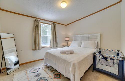 Cheboygan Getaway with Fire Pit and Lake Access! - Photo 18