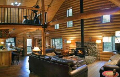 Eagles Nest - Natural Log Cabin with Guest House - Foto 1