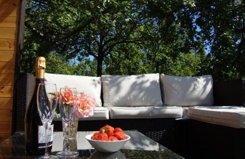 Orchard Farm Luxury Glamping and Campsite - Photo 22