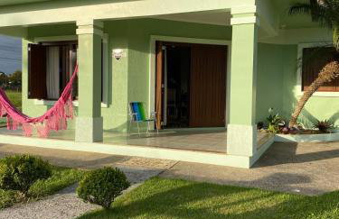 Excelente CASA 2 quadras do mar - Foto 42