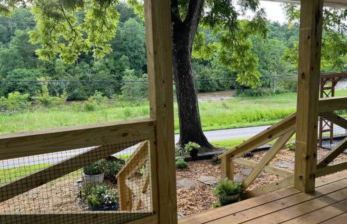 Riverside Relaxer w/Hot Tub+Fire Pit +Wifi & view - Foto 37