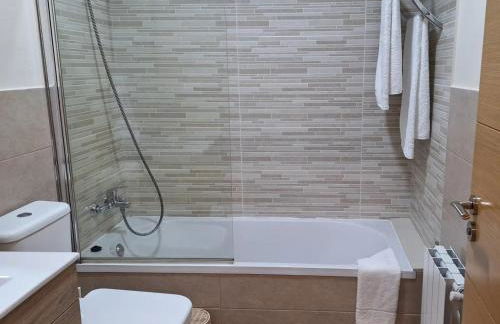 APARTAMENTOS COSTA XUÑO - Foto 5