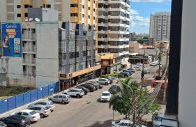 Apartamento amplo e bem localizado - Foto 2