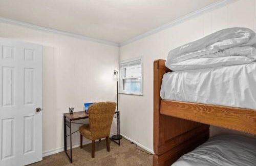 Cozy Bungalow 10 Min to DTWN CLE - Foto 22