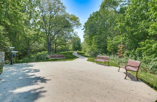 Bellevue Log Cabin with Gas Grill and Creek Access - Foto 27