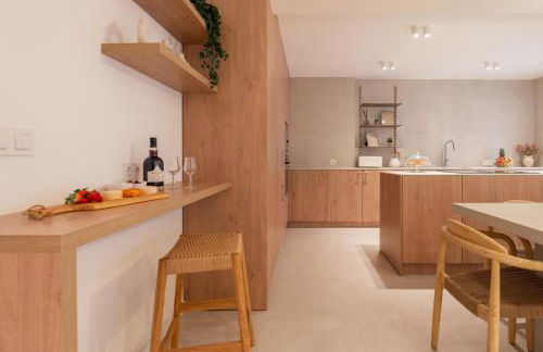 Stylish & Spacious Flat near the Beach by HostWise - Photo 21