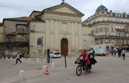 Appartement avec beaucoup de cachet central et calme - Foto 39