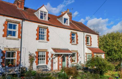 Pineapple Cottage - Photo 2