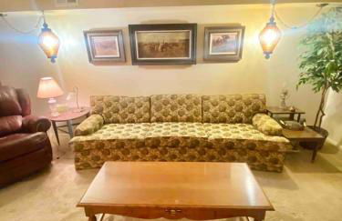 Roomy Midtown Home-Large and Central to Everything - Foto 36