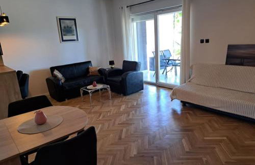 Apartment Kyra with terrace and garden - Foto 24