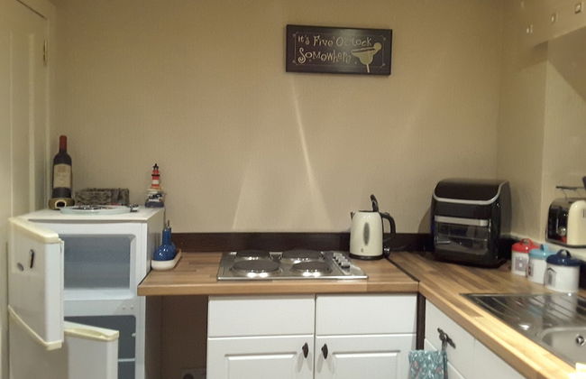 2 Bed Apartment 2 Mins Walk Away From the Beach! - Foto 13