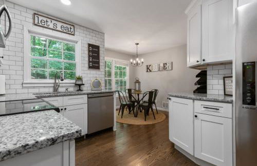 Explore Historic DT In This Cozy Open Air 5BR Stay - Foto 5