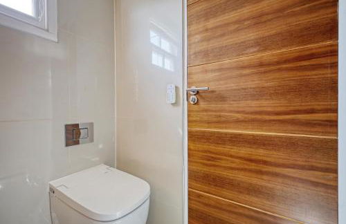 Dove House Wanstead - Stunning 4 Bedroom, 3 Bathroom House with Private Hottub & Gym - Escape London, in Lonon - Foto 48